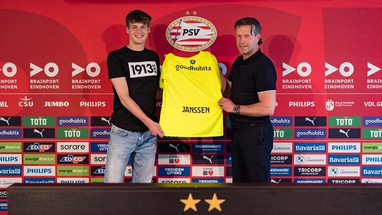 Sevenummer Niek Janssen krijgt profcontract bij PSV