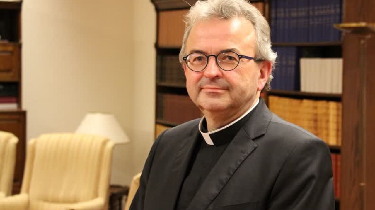 Paus verleent Harrie Smeets ontslag als bisschop van Roermond