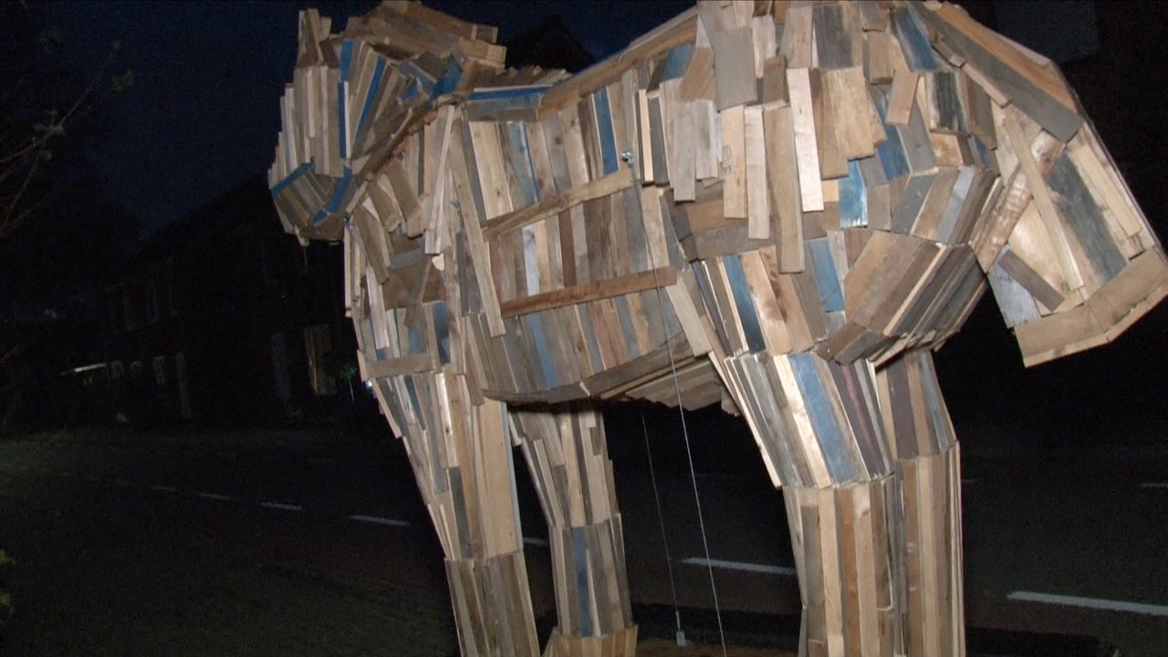Sint-Maarten in Meerlo ruilt echt paard in voor houten variant