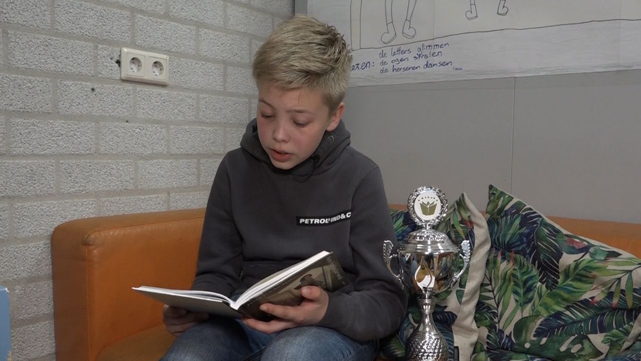 Dries uit Hegelsom Limburgs kampioen voorlezen: ‘Ik ben helemaal blij’
