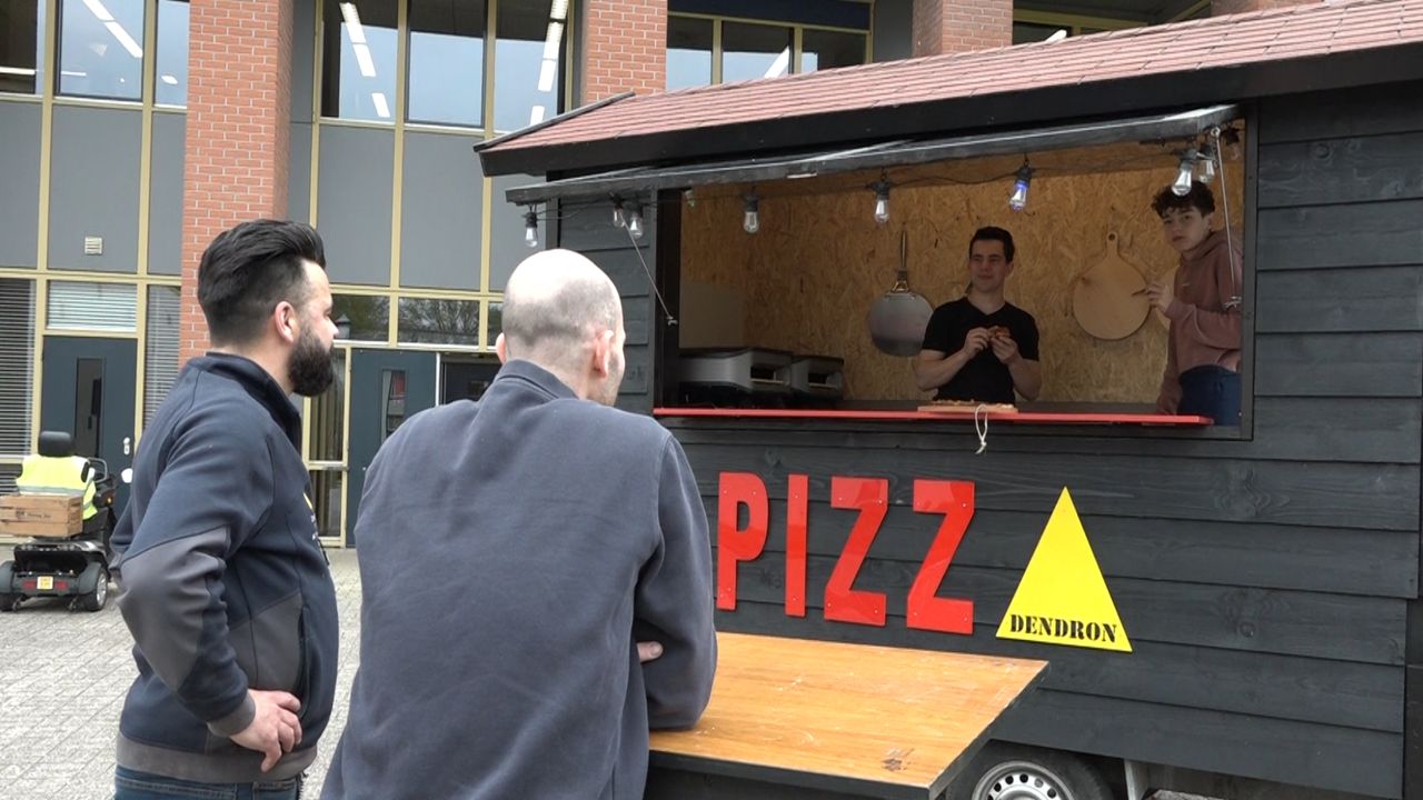 Dendron-leerlingen maken eigen foodtruck met pizzaoven