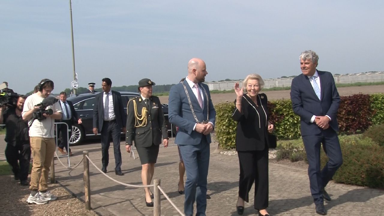 Terugkijken: prinses Beatrix bezoekt molen van Meterik vanwege 125-jarig jubileum