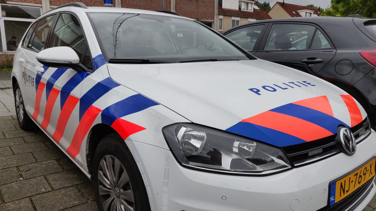 Politie omsingelt woning in Swolgen urenlang om opblaasdreiging