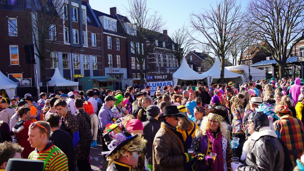 Ontspannen carnaval voor politie in Horst aan de Maas