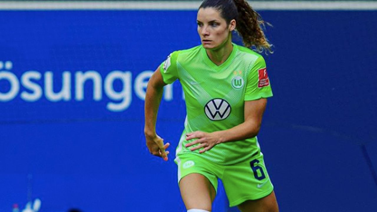 Janssen blijft Wolfsburg trouw: 'CL-eindzege is het doel'